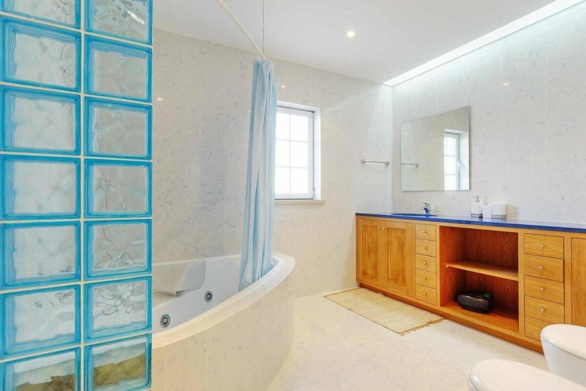 Villa Mar Ali - Jacuzzi - 400M From The Beach - By Bedzy Albufeira Kültér fotó